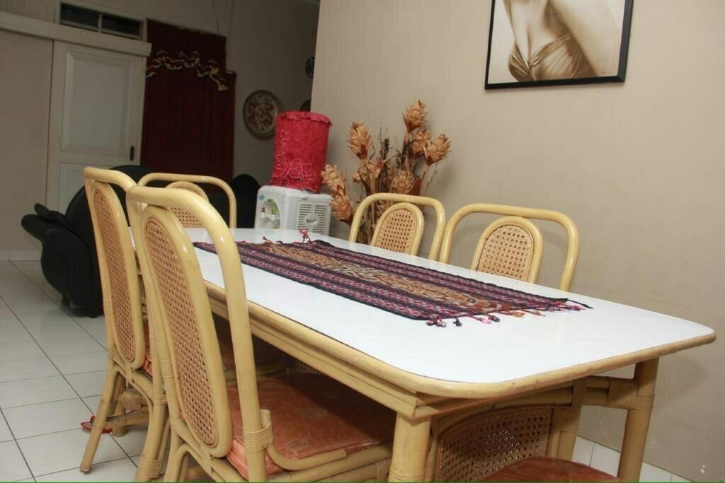 Pele Guesthouse Бандунг Екстериор снимка