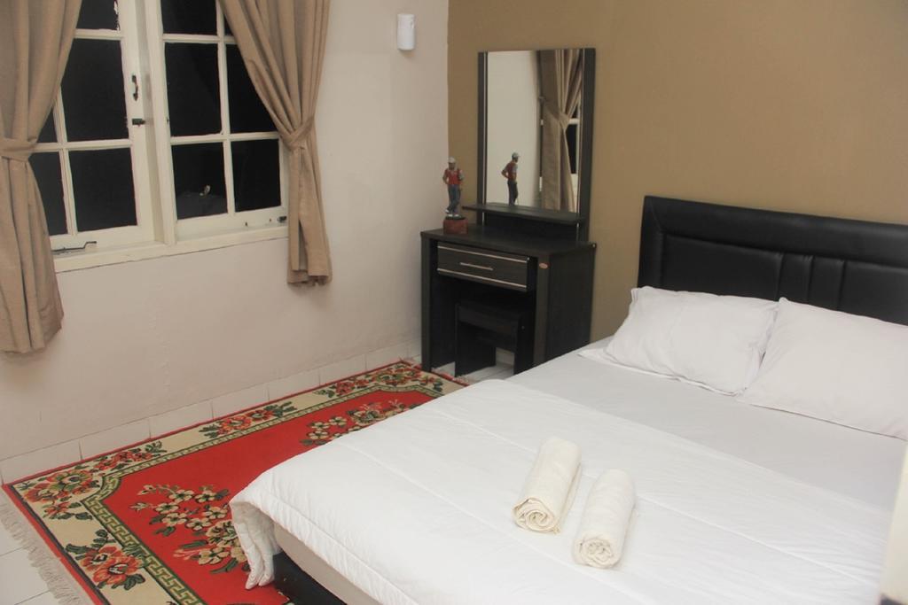 Pele Guesthouse Бандунг Екстериор снимка