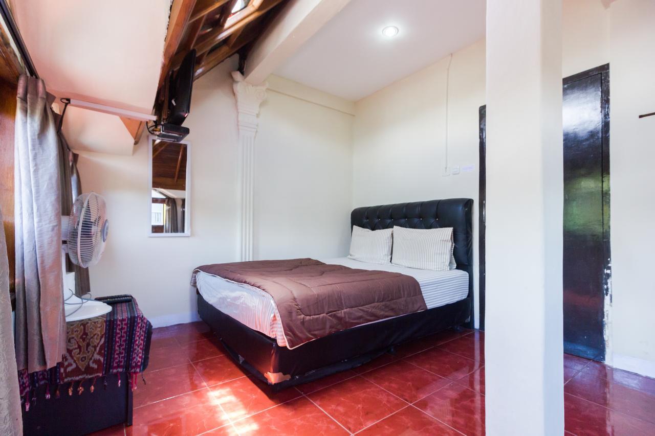Pele Guesthouse Бандунг Екстериор снимка