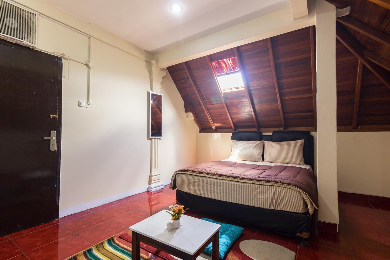 Pele Guesthouse Бандунг Екстериор снимка