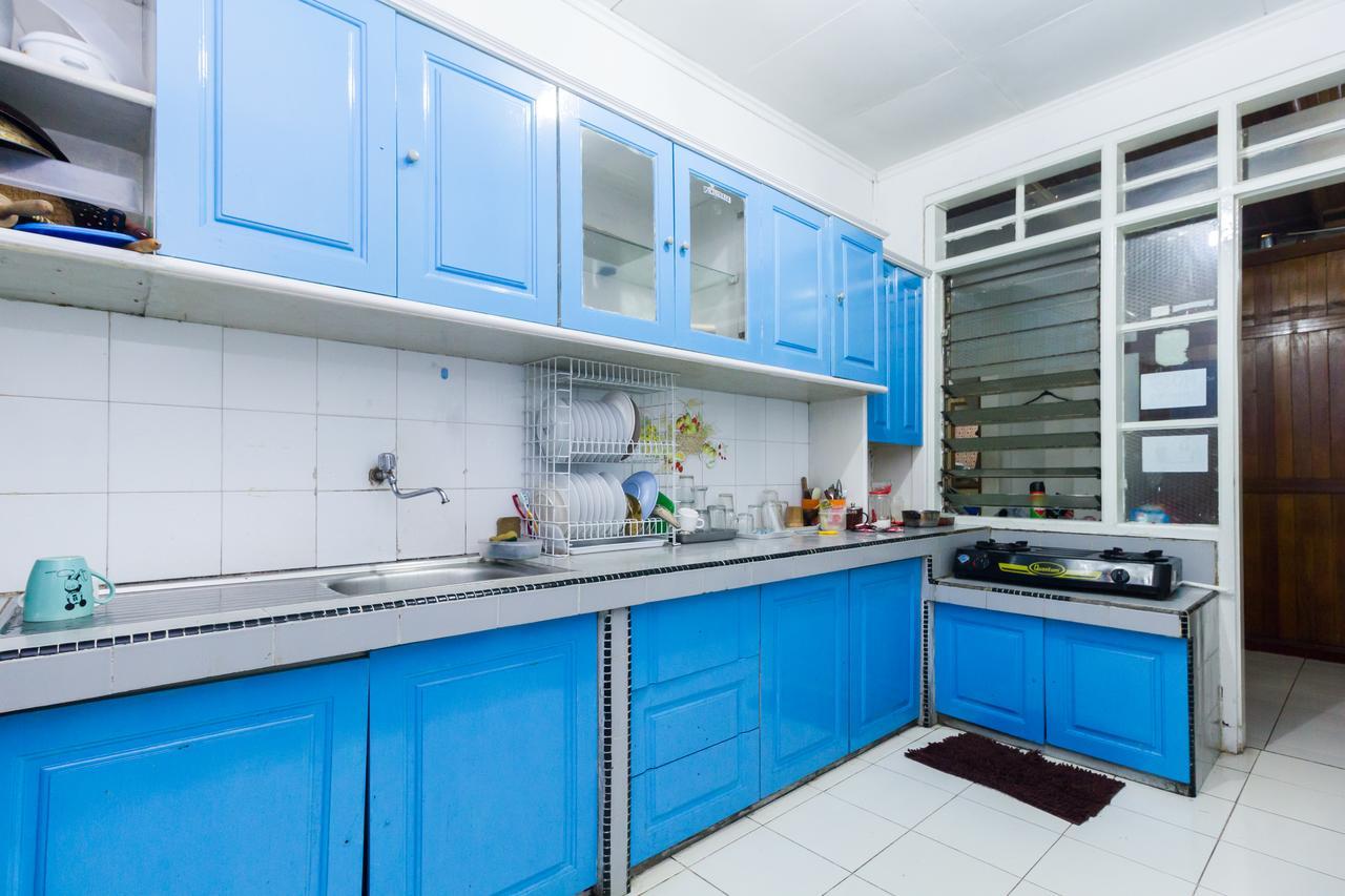 Pele Guesthouse Бандунг Екстериор снимка